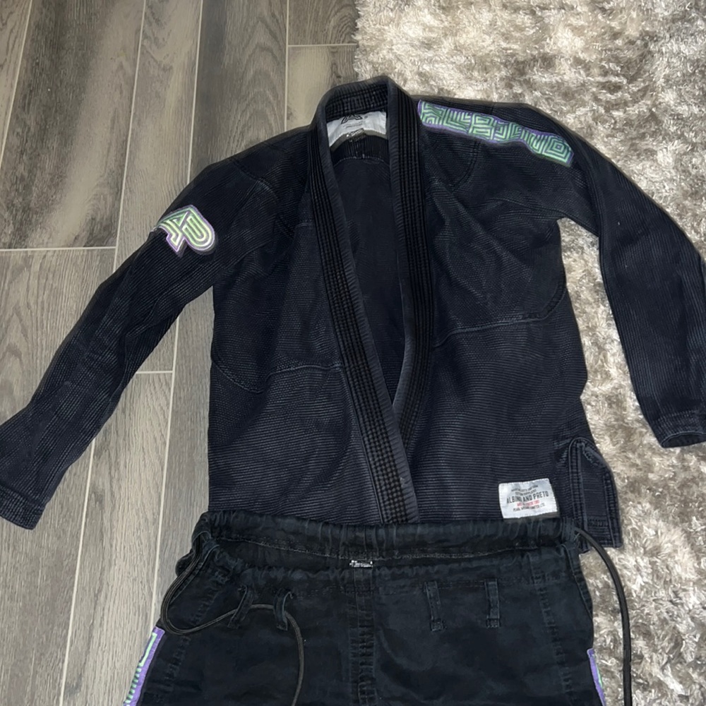 Albino & Preto Jiu Jitsu Gi